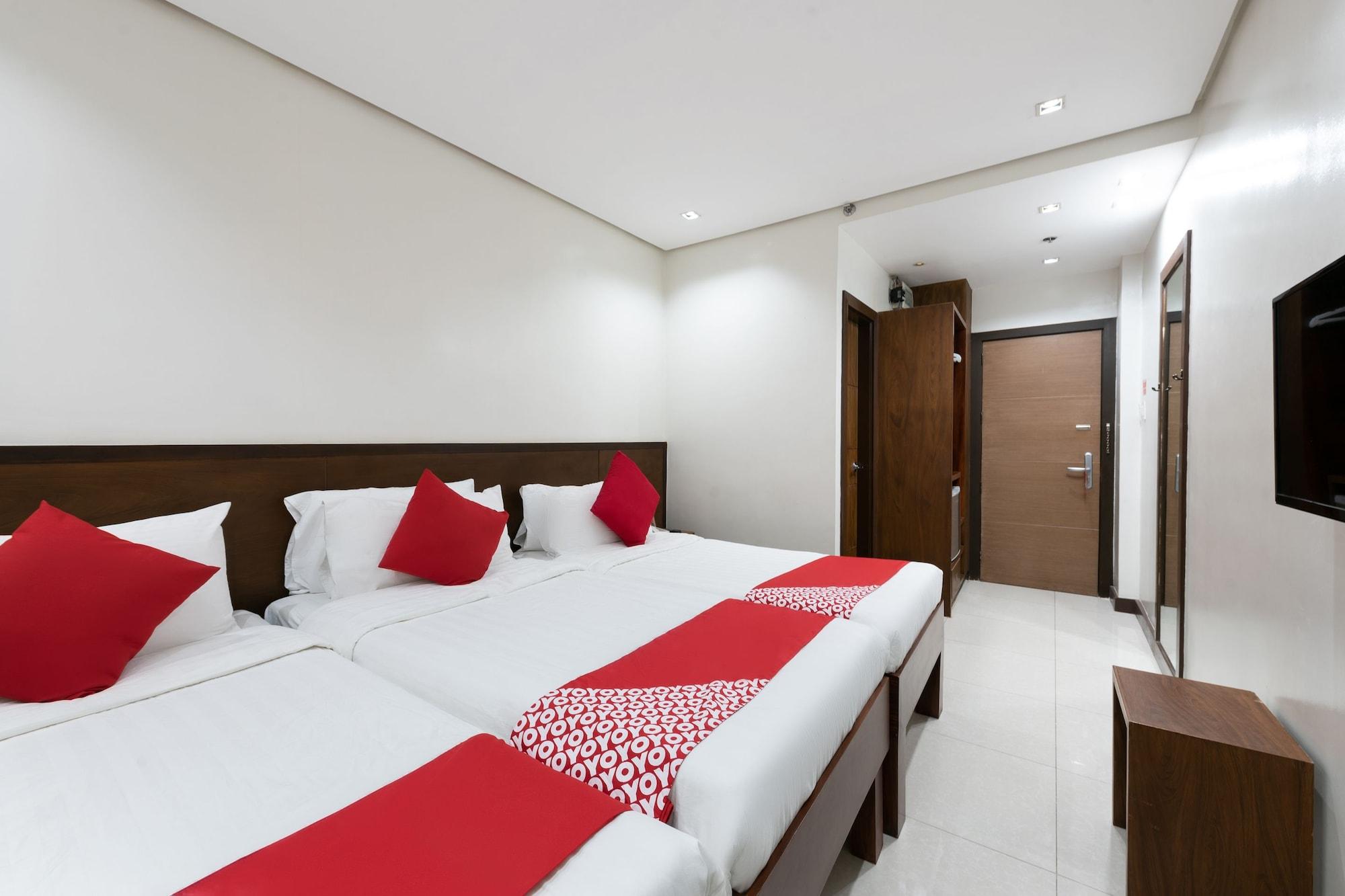 West Makati Hotel Makati City Kültér fotó