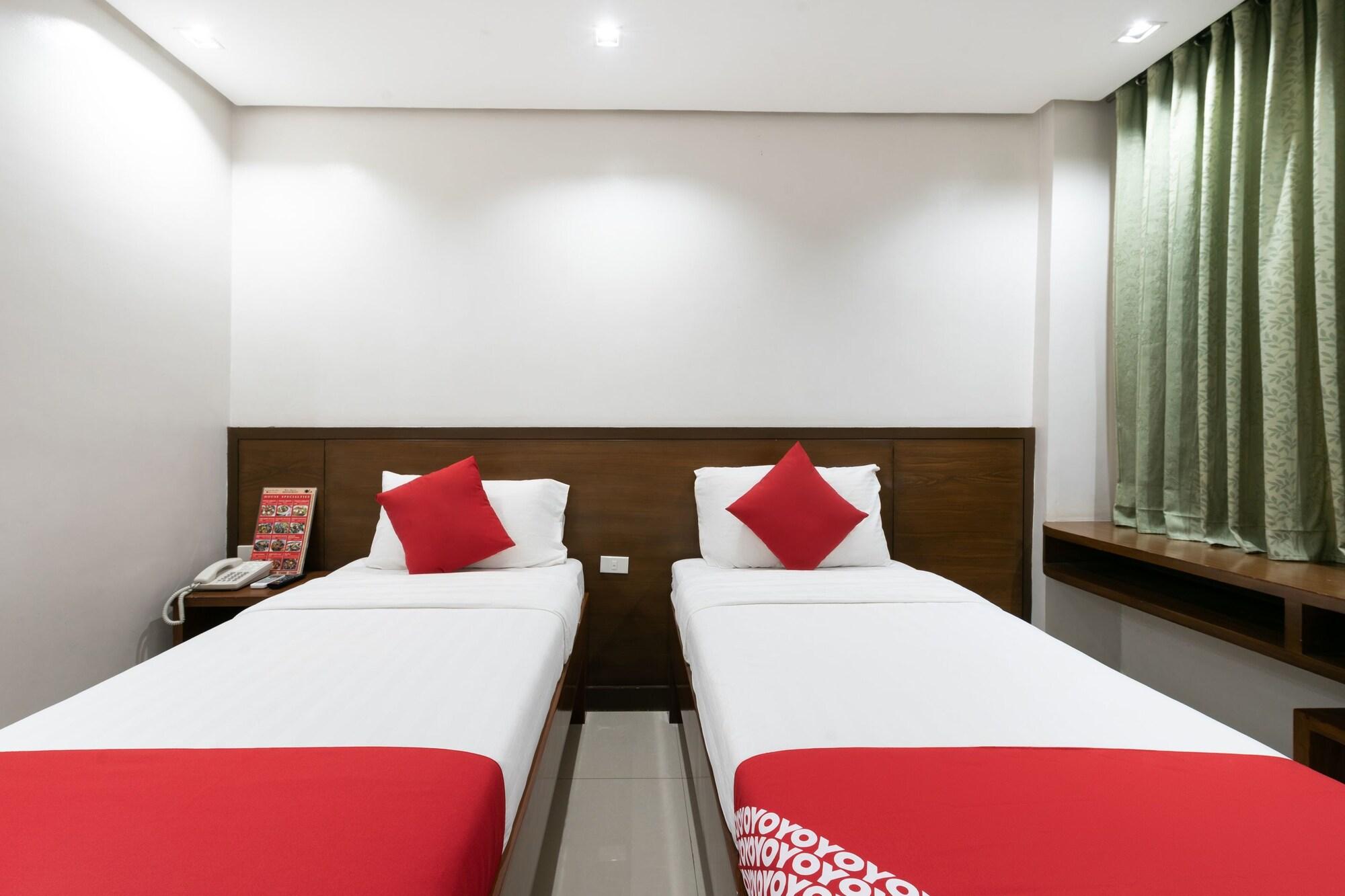 West Makati Hotel Makati City Kültér fotó