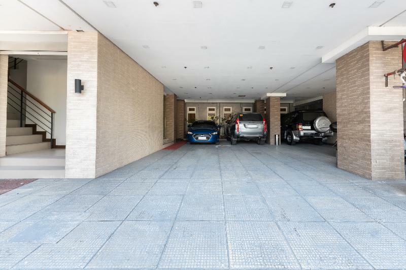 West Makati Hotel Makati City Kültér fotó