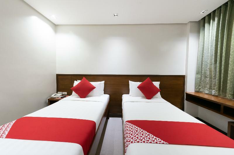 West Makati Hotel Makati City Kültér fotó